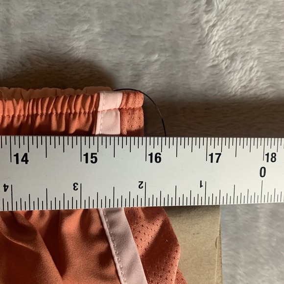 Nike Women's Tempo Running Shorts Large Peach Just Do It Logo Elastic Waist NWT - Picture 4 of 9